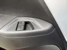 Toyota Aygo (2015) thumbnail 16