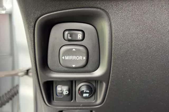 Toyota Aygo (2015) thumbnail 17