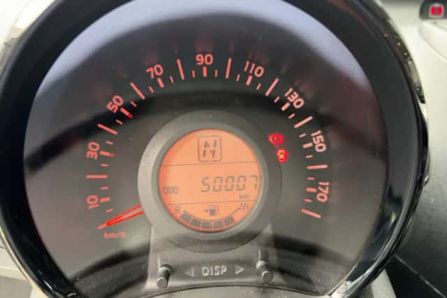 Toyota Aygo (2015) thumbnail 18