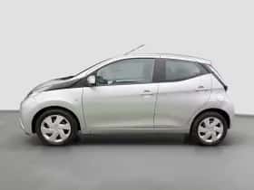 Toyota Aygo (2015) thumbnail 3