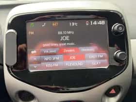Toyota Aygo (2015) thumbnail 21
