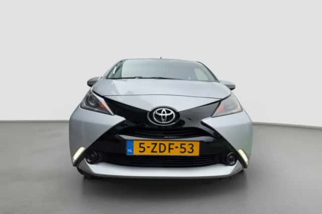 Toyota Aygo (2015) thumbnail 7