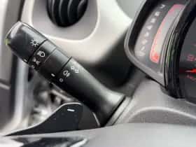 Toyota Aygo (2015) thumbnail 9