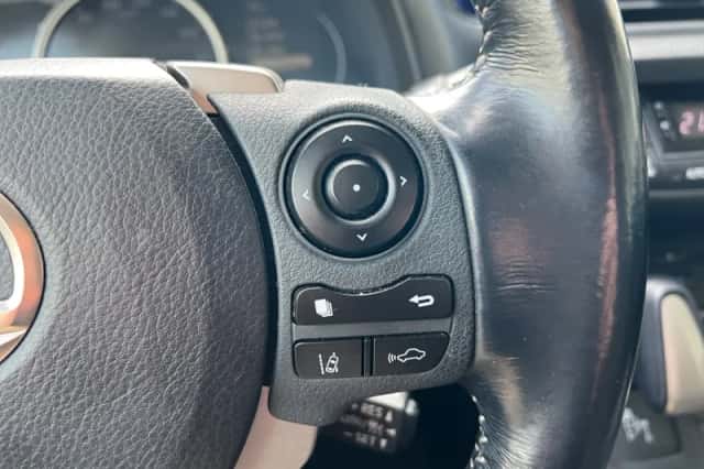 Lexus CT (2017) thumbnail 21