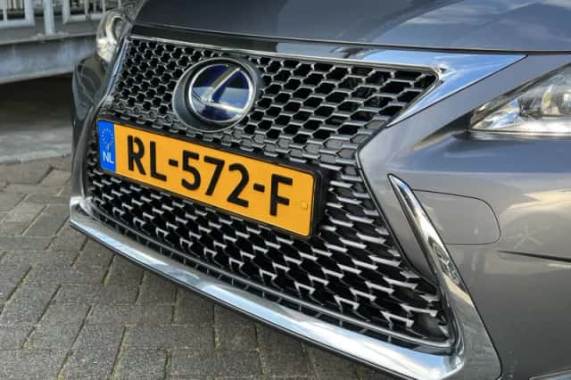 Lexus CT (2017) thumbnail 29