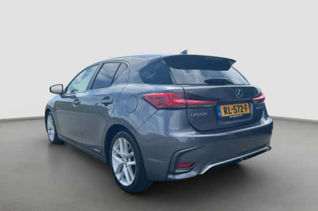 Lexus CT (2017) thumbnail 5