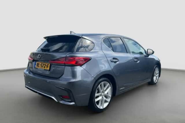 Lexus CT (2017) thumbnail 6