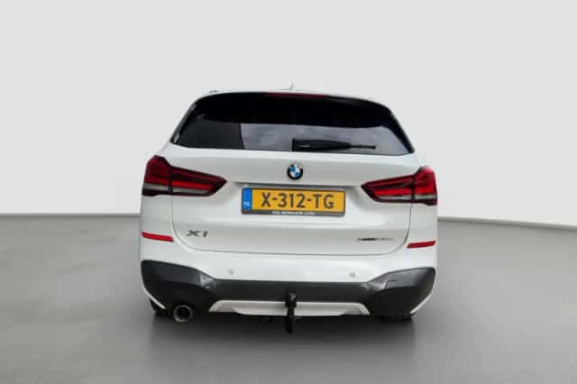 BMW X1 (2021) thumbnail 8