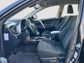Toyota RAV4 (2018) thumbnail 14