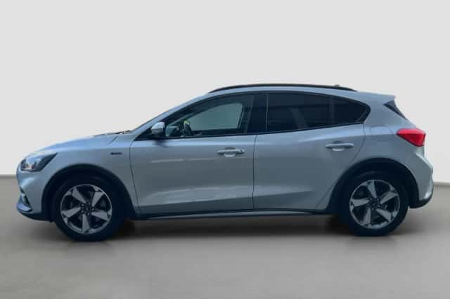 Ford Focus (2019) thumbnail 3