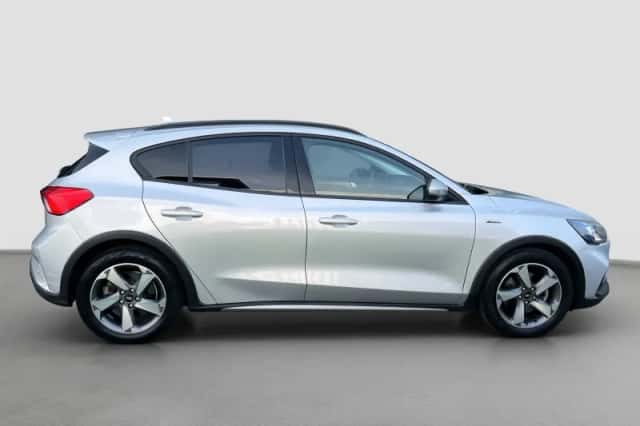 Ford Focus (2019) thumbnail 4