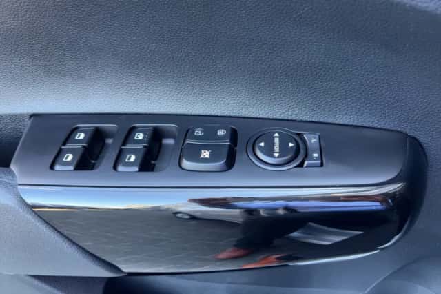Kia Picanto (2024) thumbnail 15