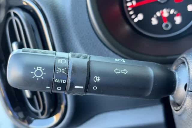 Kia Picanto (2024) thumbnail 17