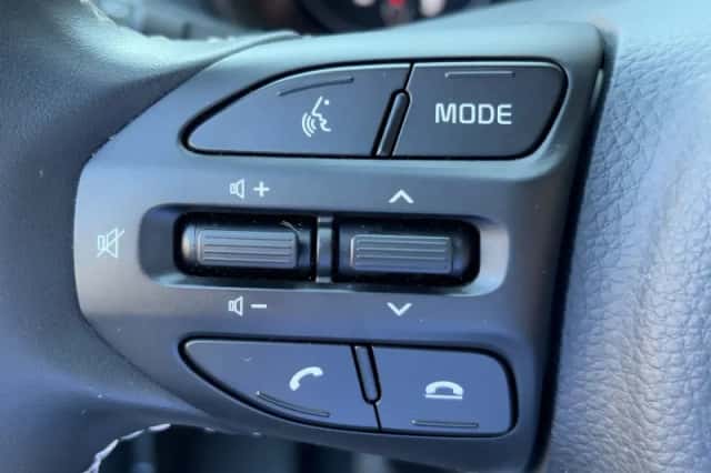 Kia Picanto (2024) thumbnail 18