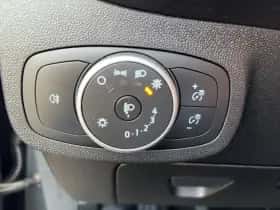 Ford Fiesta (2017) thumbnail 16