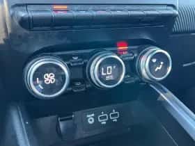 Renault Clio (2019) thumbnail 25