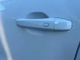 Renault Clio (2019) thumbnail 28