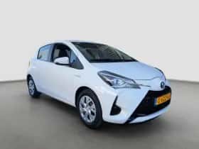 Toyota Yaris (2019) thumbnail 2