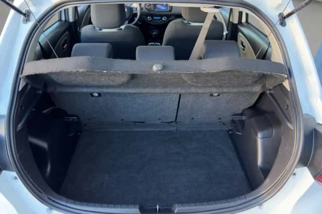Toyota Yaris (2019) thumbnail 11