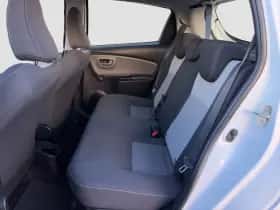 Toyota Yaris (2019) thumbnail 12