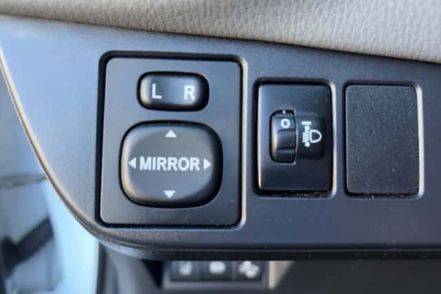 Toyota Yaris (2019) thumbnail 15