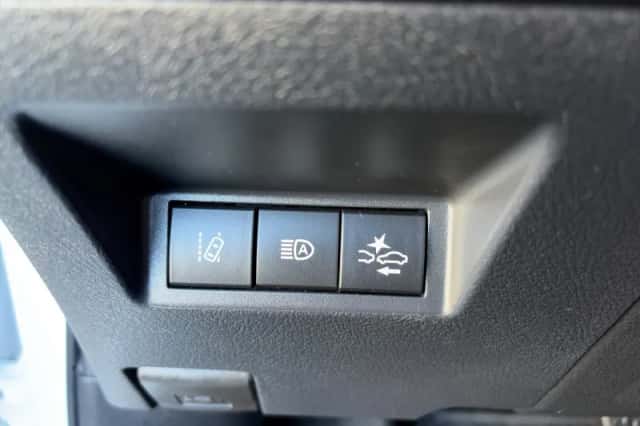 Toyota Yaris (2019) thumbnail 16