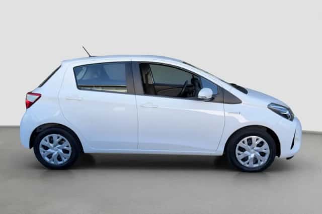 Toyota Yaris (2019) thumbnail 4