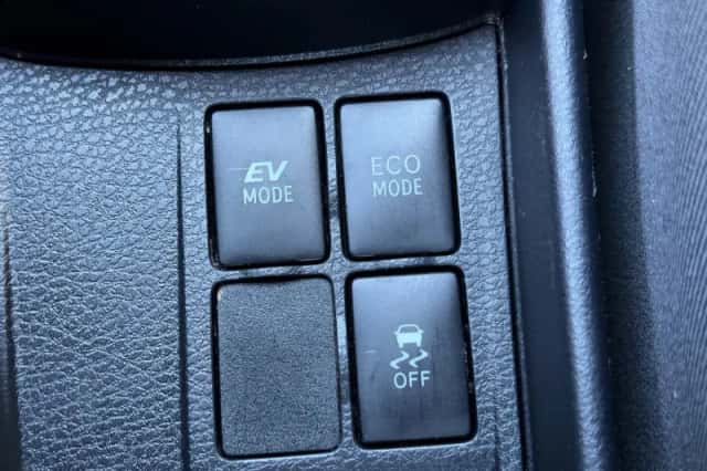 Toyota Yaris (2019) thumbnail 32