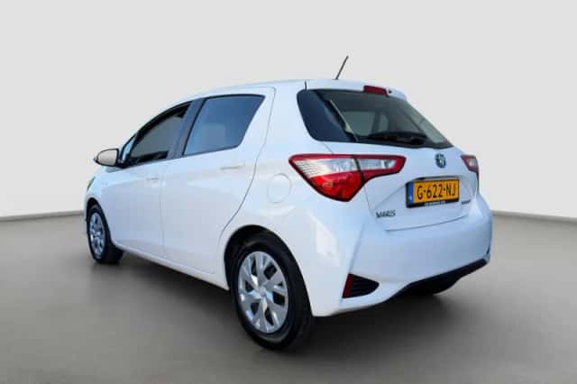 Toyota Yaris (2019) thumbnail 5