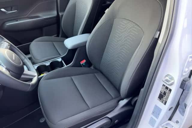 Hyundai Kona Electric (2026) thumbnail 13