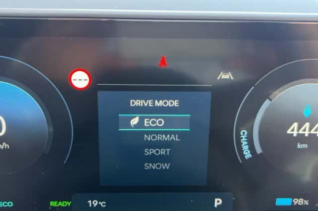 Hyundai Kona Electric (2026) thumbnail 31