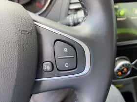 Renault Captur (2019) thumbnail 21