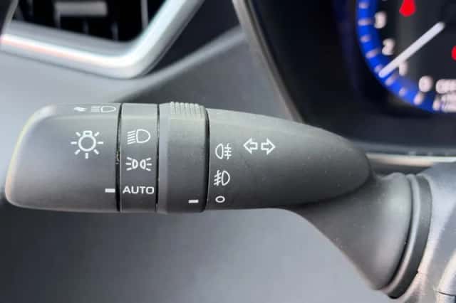Toyota Corolla (2021) thumbnail 18