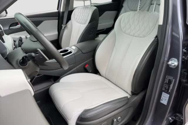 Hyundai Santa Fe (2023) thumbnail 14