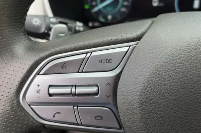 Hyundai Santa Fe (2023) thumbnail 17