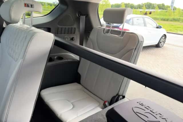 Hyundai Santa Fe (2023) thumbnail 30