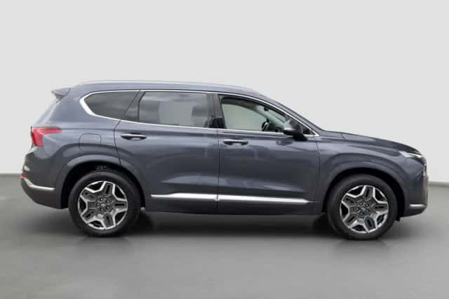 Hyundai Santa Fe (2023) thumbnail 4