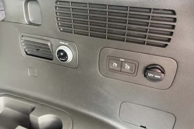 Hyundai Santa Fe (2023) thumbnail 31