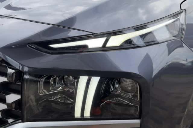 Hyundai Santa Fe (2023) thumbnail 9