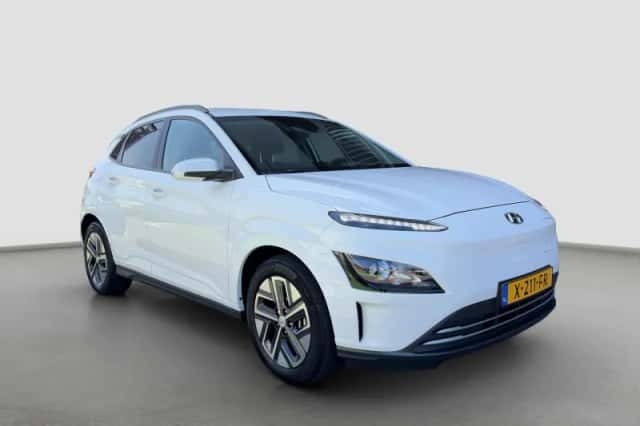 Hyundai Kona (2023) thumbnail 2