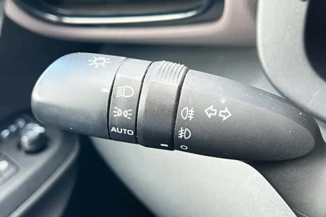 Toyota Yaris Cross (2021) thumbnail 17