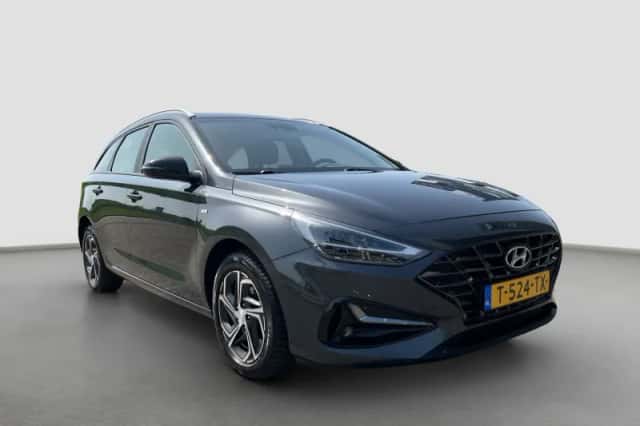 Hyundai i30 (2023) thumbnail 2