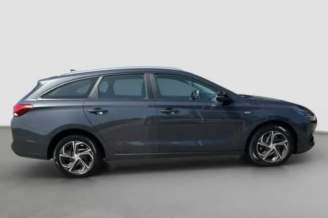Hyundai i30 (2023) thumbnail 4