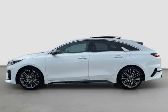 Kia Proceed (2021) thumbnail 3
