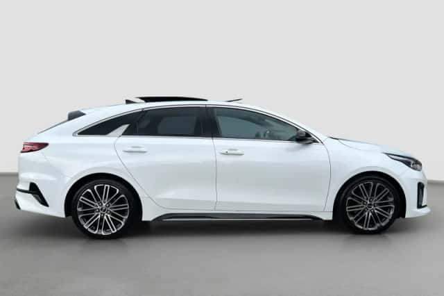 Kia Proceed (2021) thumbnail 4