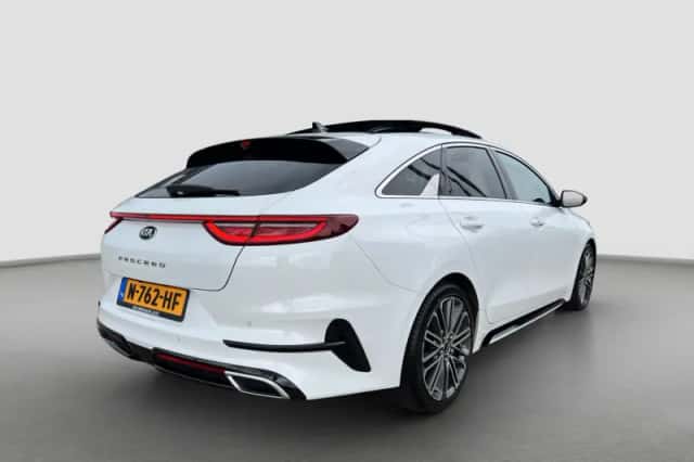 Kia Proceed (2021) thumbnail 6
