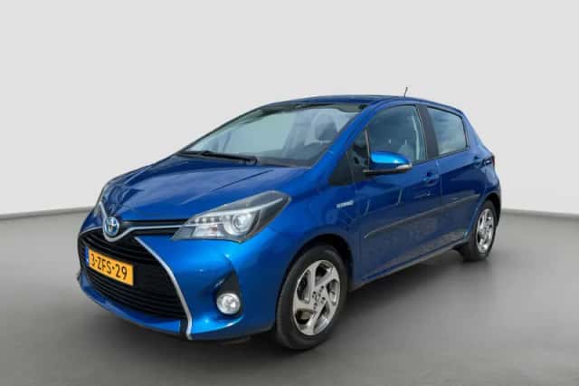 Toyota Yaris (2015) thumbnail 1