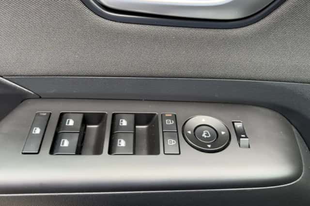 Hyundai Kona (2024) thumbnail 16