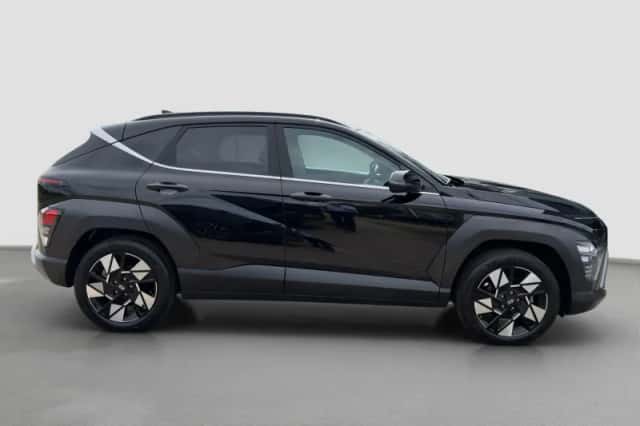 Hyundai Kona (2024) thumbnail 4