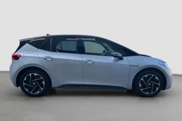 Volkswagen ID.3 (2023) thumbnail 5